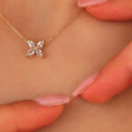 Markiz Kesim White Topaz Taşlı Kolye