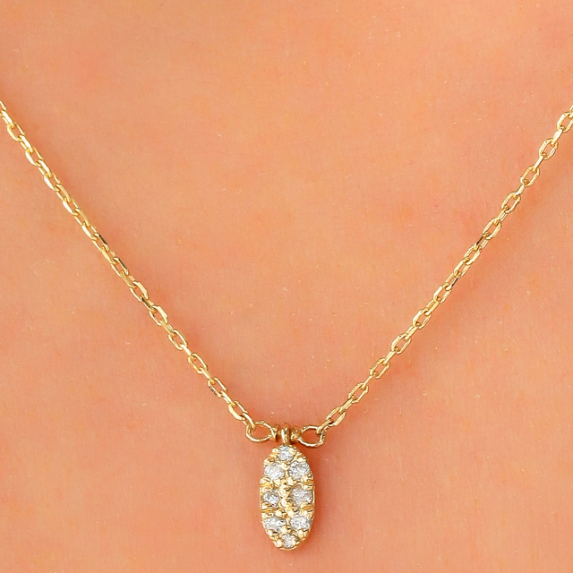 0,06 Karat Oval Pırlanta Kolye