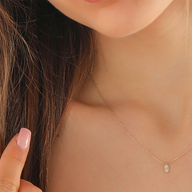 0,06 Karat Oval Pırlanta Kolye