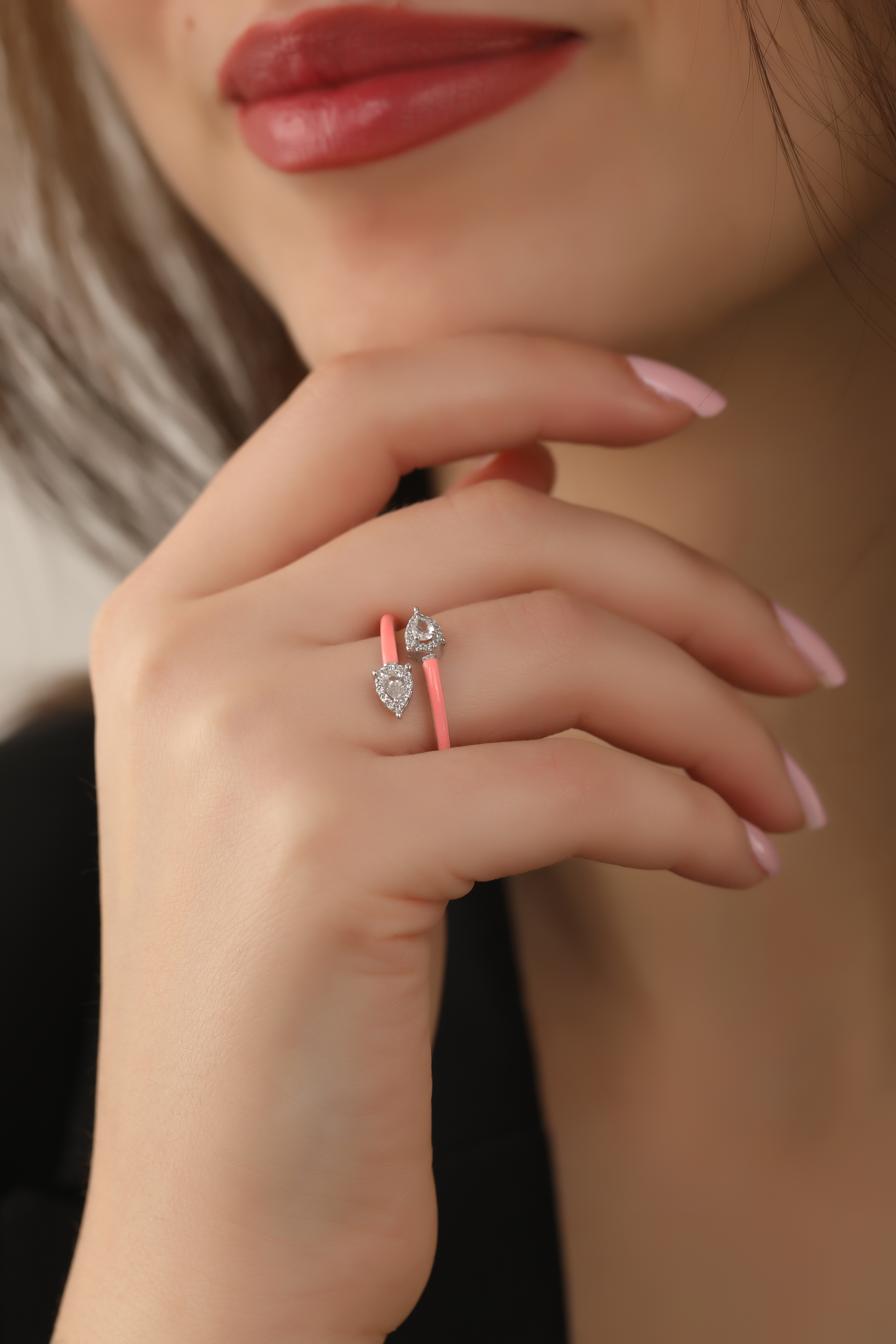 0,38 Karat Pembe Mineli Damla Pırlanta Yüzük