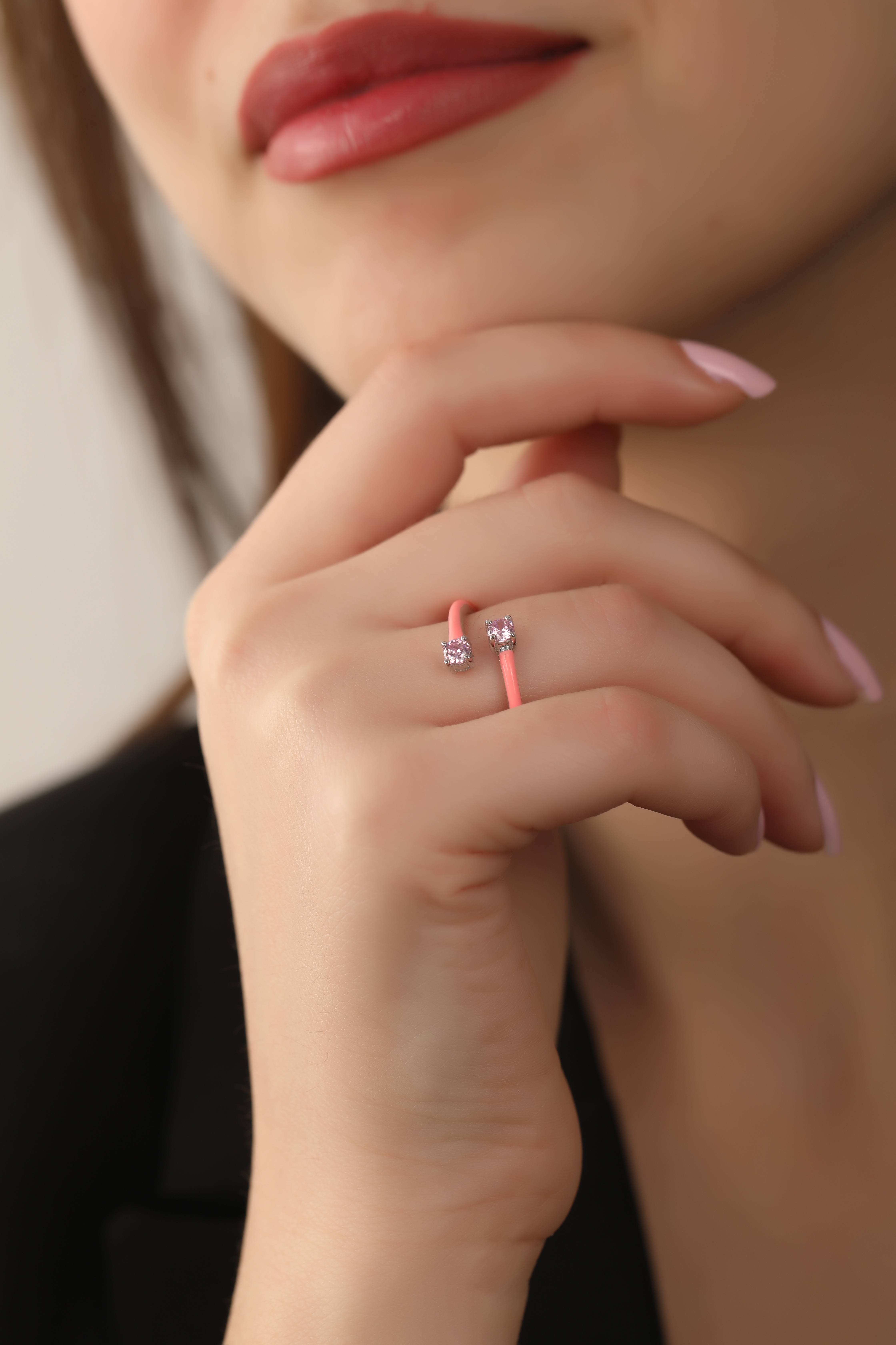 0,30 Karat Pembe Mineli Ametist Yüzük