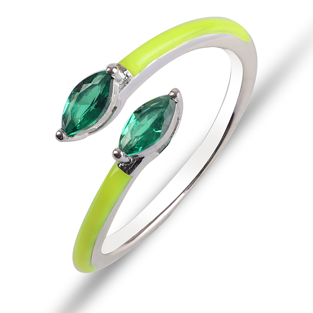 0,24 Karat Yeşil Mineli Emerald Yüzük